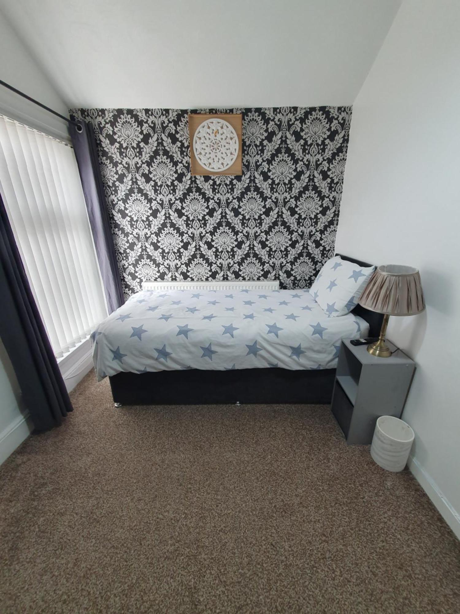 Private Room In 卡迪夫 外观 照片