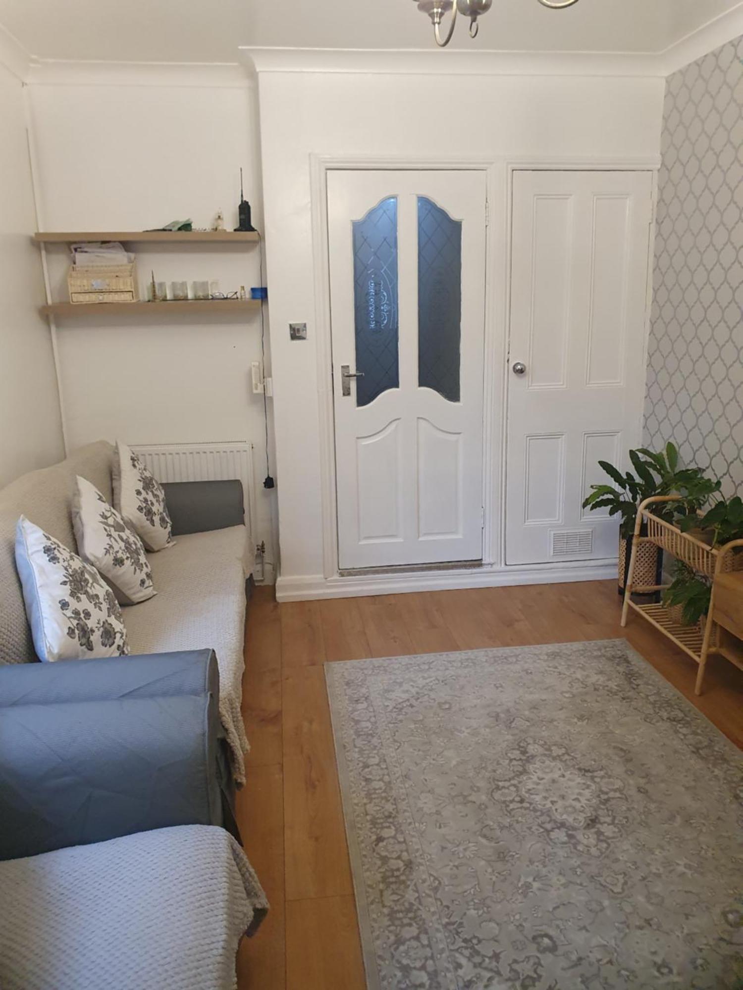 Private Room In 卡迪夫 外观 照片